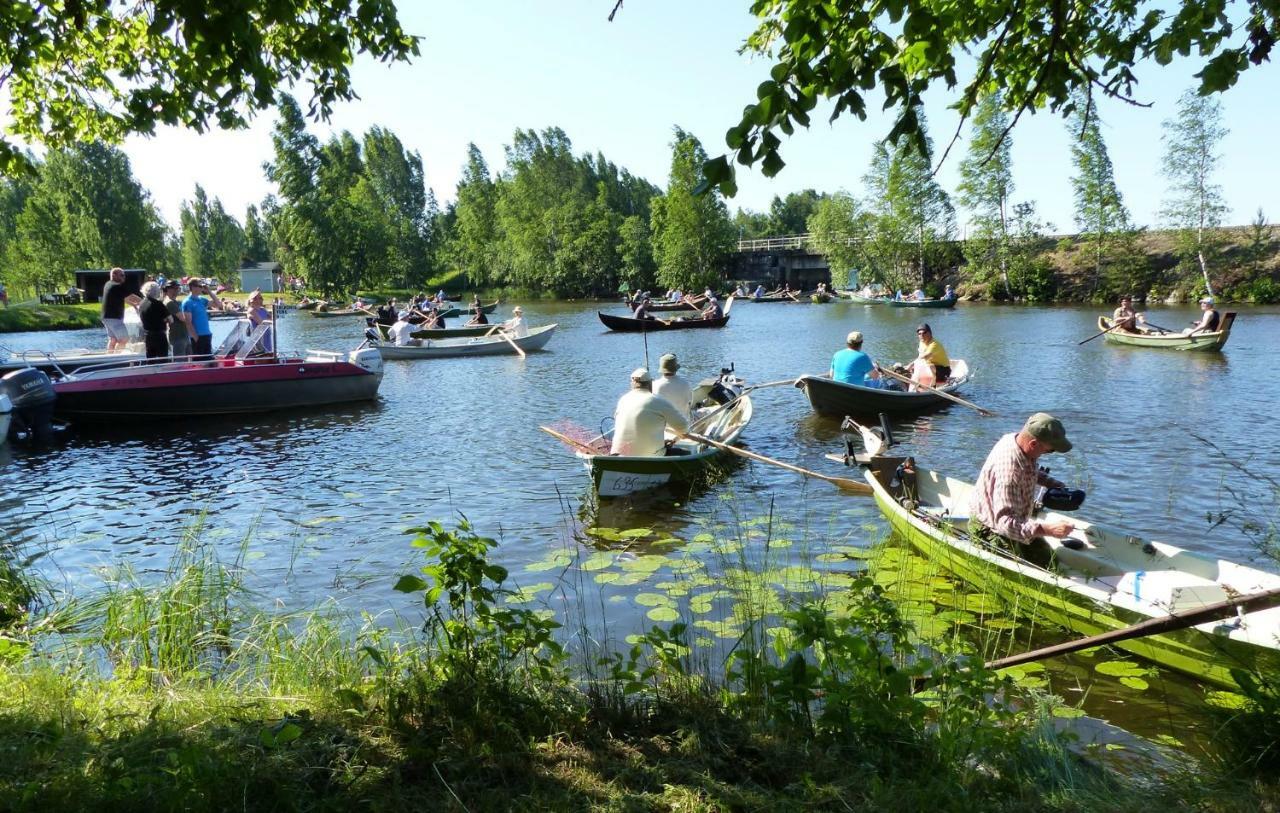 Hotelli Lohikontti Parikkala Esterno foto